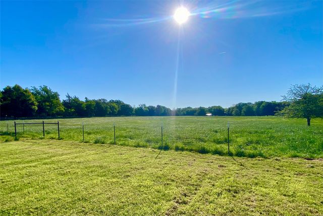 405 County Road 1264, Whitesboro, TX 76273