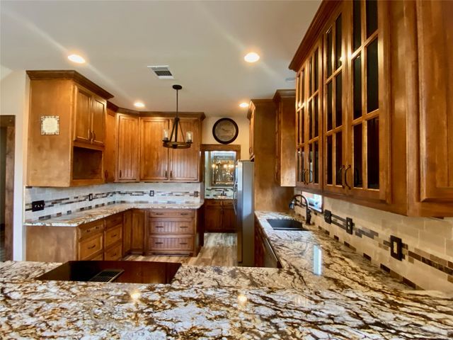 405 County Road 1264, Whitesboro, TX 76273