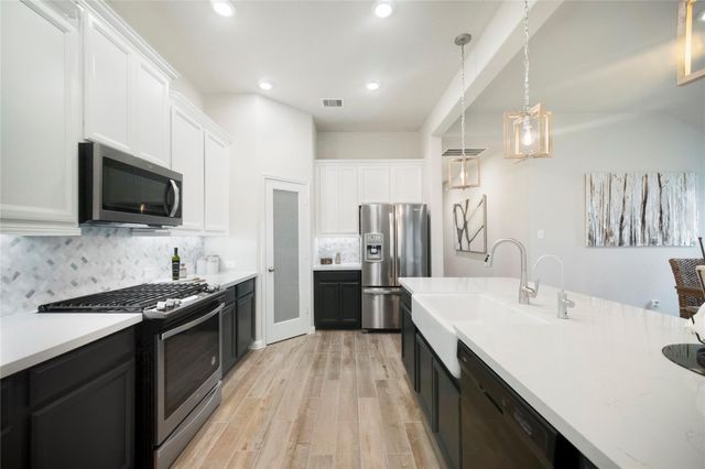 2031 Forest Stream Way, Conroe, TX 77304