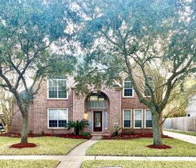 2111 Parkview Lane, Missouri City, TX 77459