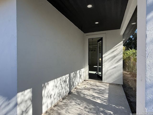 411 Moselle, San Antonio, TX 78237