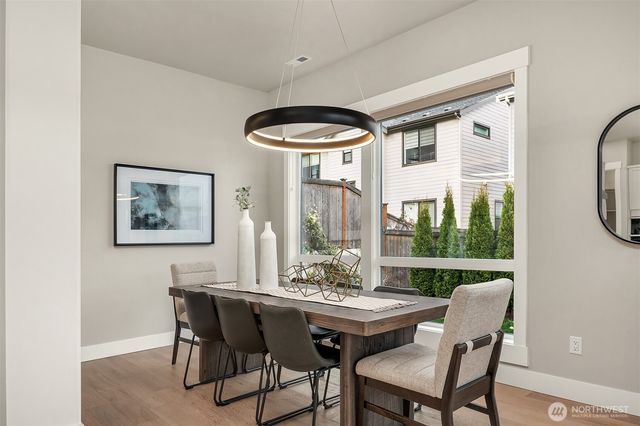 508 Glacier Peak Drive NW, Issaquah, WA 98027