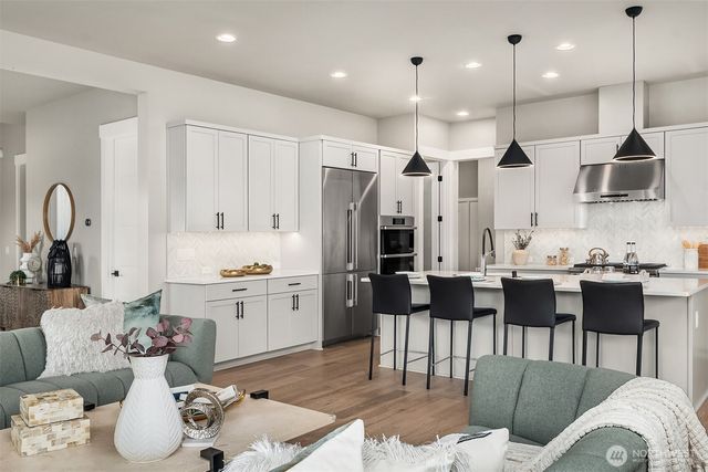 508 Glacier Peak Drive NW, Issaquah, WA 98027