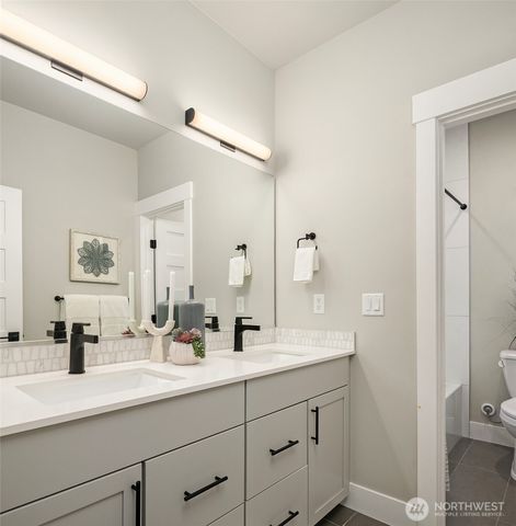 508 Glacier Peak Drive NW, Issaquah, WA 98027