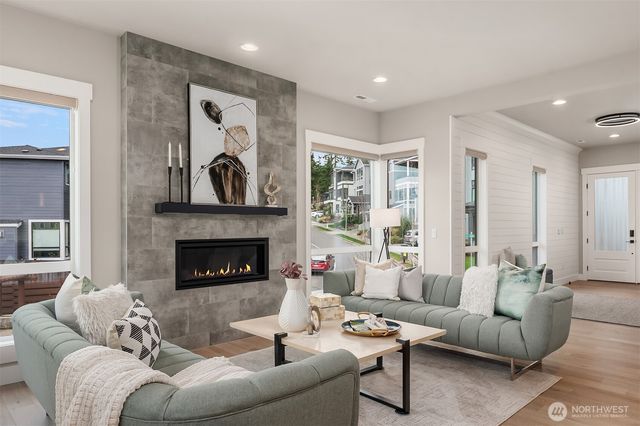 508 Glacier Peak Drive NW, Issaquah, WA 98027