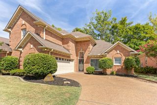 1888 E PHEASANT ACRES LN, Memphis, TN 38016