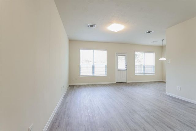 5814 Northern Oak Street, Houston, TX 77016