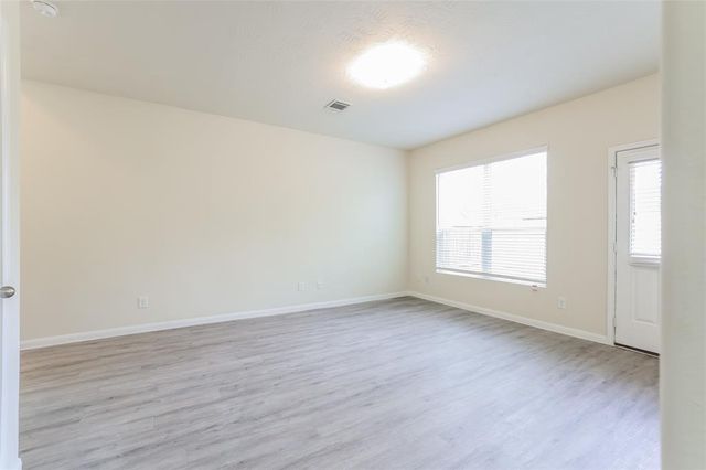 5814 Northern Oak Street, Houston, TX 77016