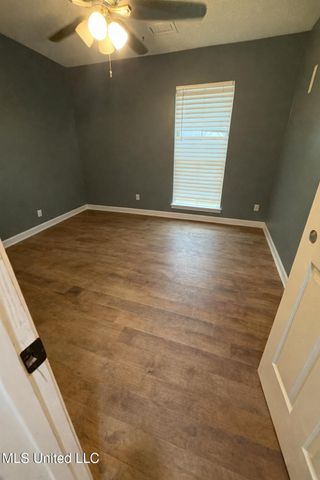 8112 Green Valley Cove, Southaven, MS 38671