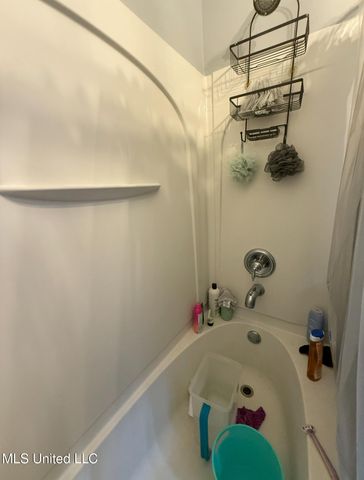 8112 Green Valley Cove, Southaven, MS 38671