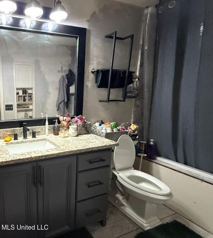 8112 Green Valley Cove, Southaven, MS 38671