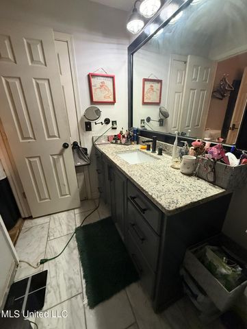 8112 Green Valley Cove, Southaven, MS 38671