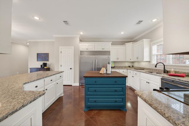 11 Greystone Boulevard, Cabot, AR 72023