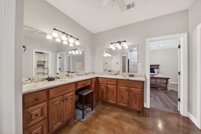 11 Greystone Boulevard, Cabot, AR 72023