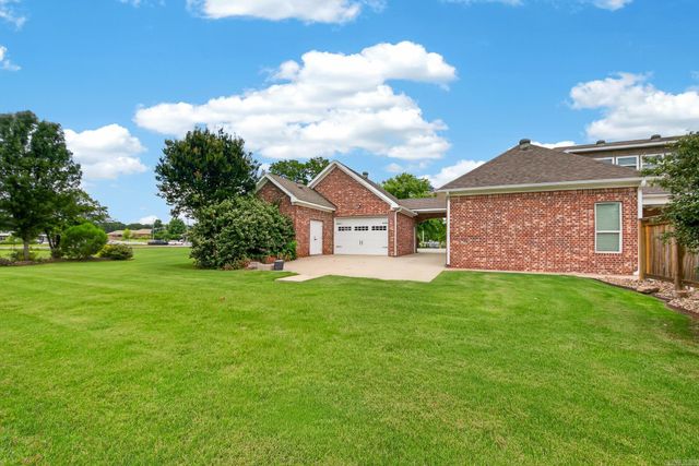 11 Greystone Boulevard, Cabot, AR 72023