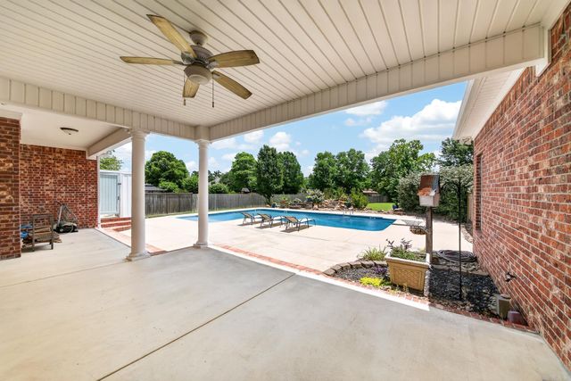 11 Greystone Boulevard, Cabot, AR 72023
