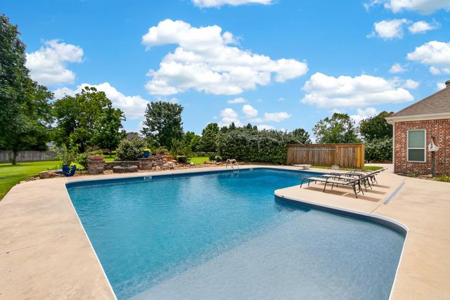 11 Greystone Boulevard, Cabot, AR 72023