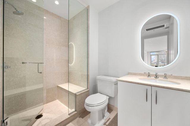 200 Congress Ave 15E, Austin, TX 78701