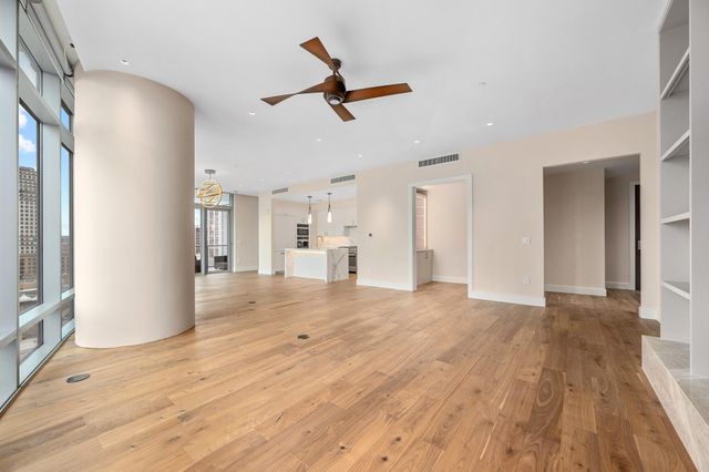200 Congress Ave 15E, Austin, TX 78701