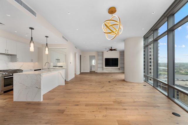 200 Congress Ave 15E, Austin, TX 78701
