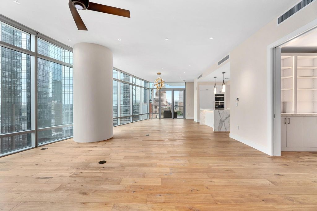200 Congress Ave 15E, Austin, TX 78701