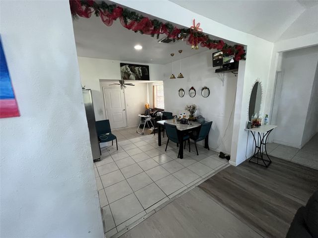 925 Lear Street, Houston, TX 77015