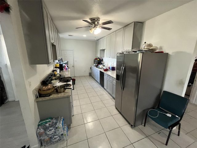 925 Lear Street, Houston, TX 77015