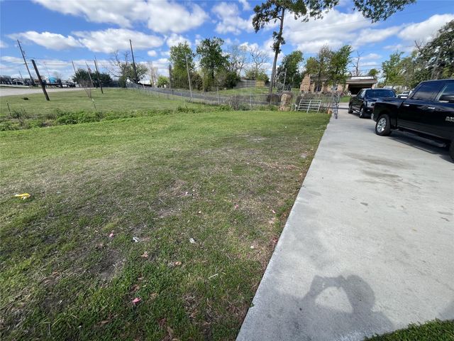 925 Lear Street, Houston, TX 77015