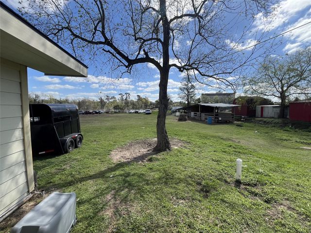 925 Lear Street, Houston, TX 77015