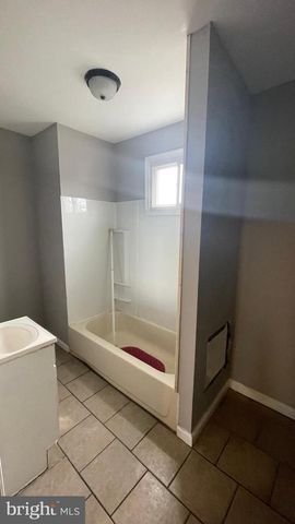 5650 APPLETREE ST, Philadelphia, PA 19139