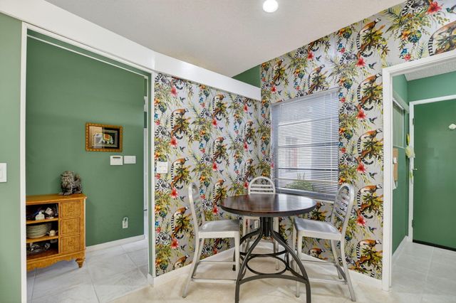 6096 Kings Gate Circle, Delray Beach, FL 33484