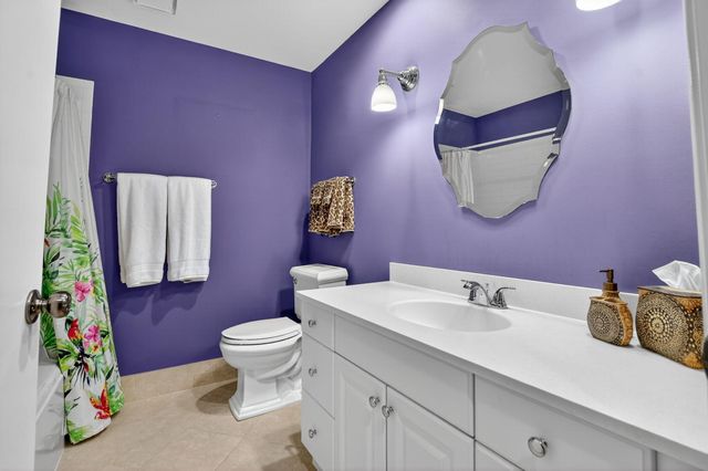 6096 Kings Gate Circle, Delray Beach, FL 33484