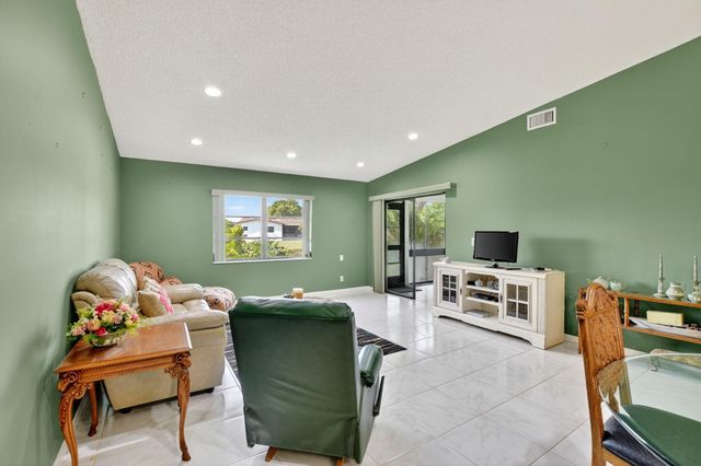 6096 Kings Gate Circle, Delray Beach, FL 33484
