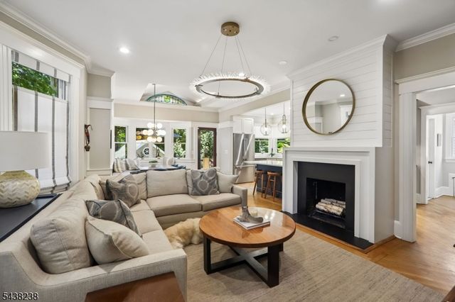 22 Oak Ridge Ave, Summit City, NJ 07901