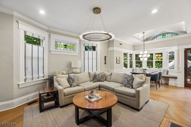 22 Oak Ridge Ave, Summit City, NJ 07901