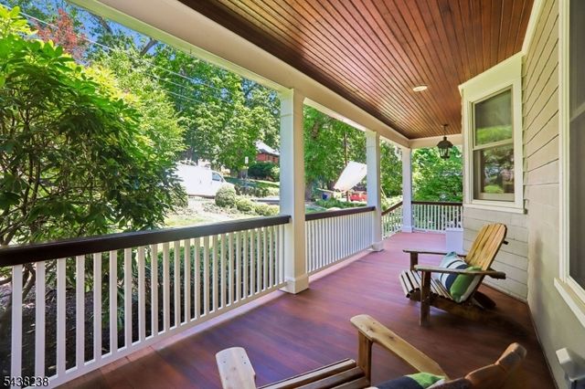 22 Oak Ridge Ave, Summit City, NJ 07901