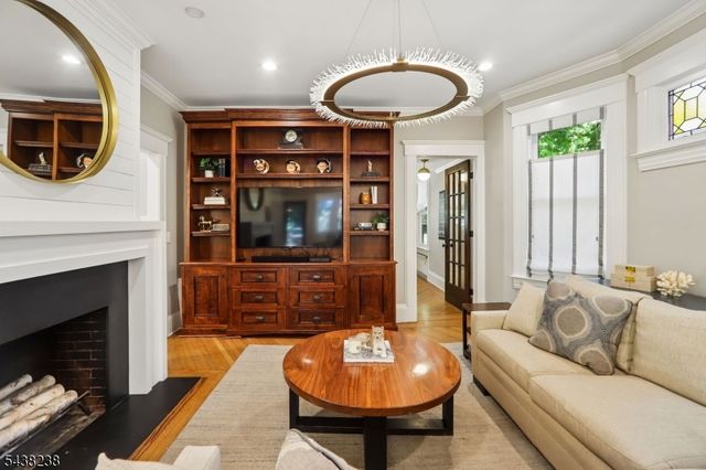 22 Oak Ridge Ave, Summit City, NJ 07901