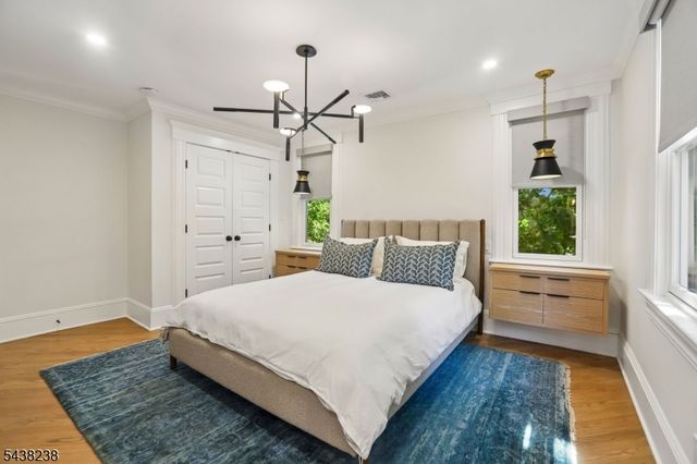 22 Oak Ridge Ave, Summit City, NJ 07901