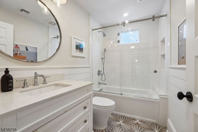 22 Oak Ridge Ave, Summit City, NJ 07901