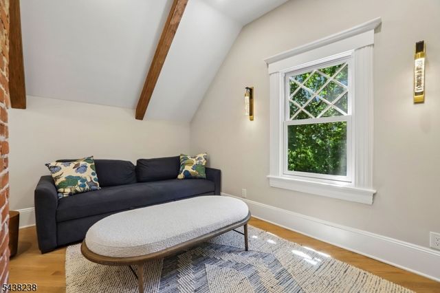 22 Oak Ridge Ave, Summit City, NJ 07901