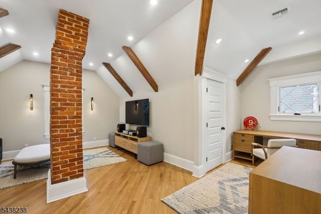 22 Oak Ridge Ave, Summit City, NJ 07901