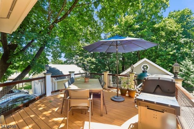 22 Oak Ridge Ave, Summit City, NJ 07901