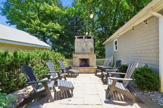 22 Oak Ridge Ave, Summit City, NJ 07901