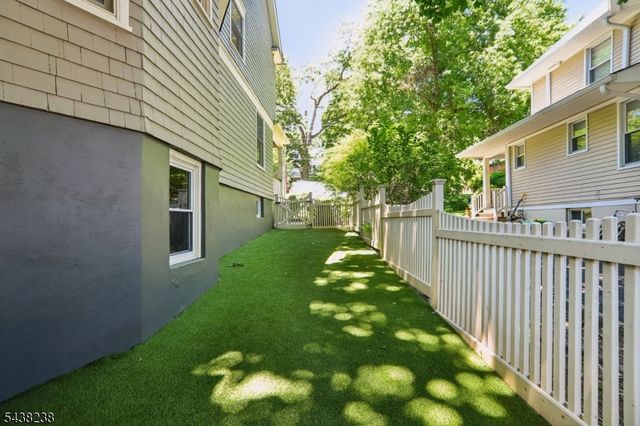 22 Oak Ridge Ave, Summit City, NJ 07901