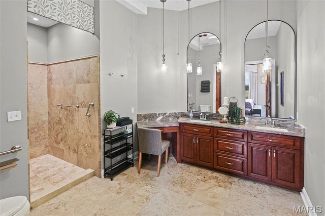 7 Alby Street 9, Alton, IL 62002