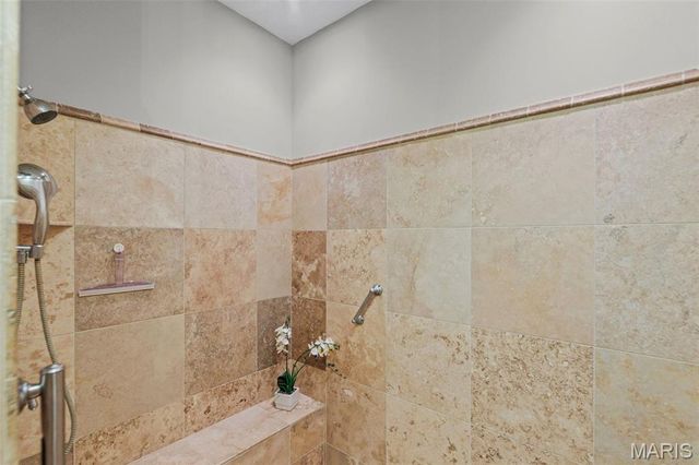 7 Alby Street 9, Alton, IL 62002