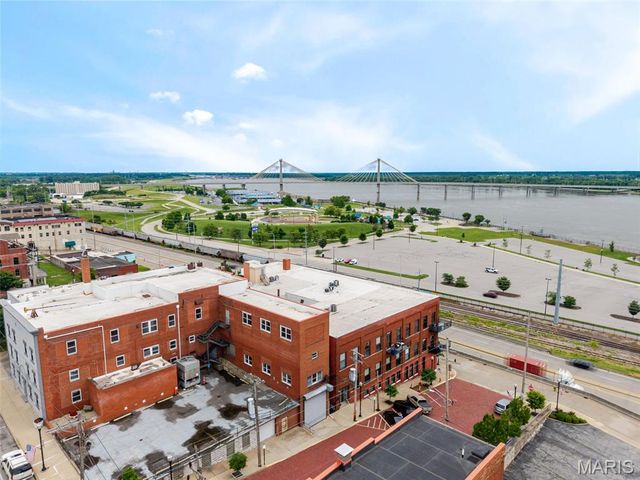 7 Alby Street 9, Alton, IL 62002