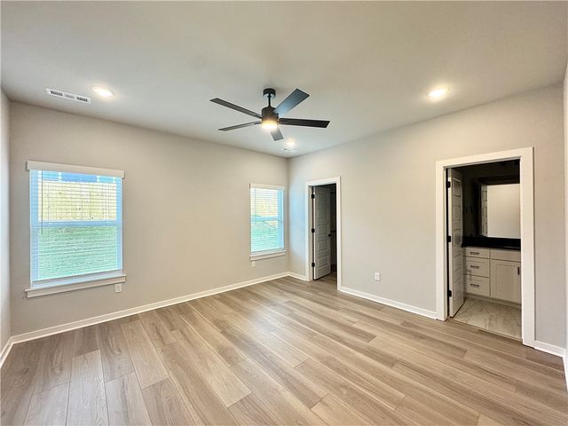 5901 SW Bear Creek Avenue, Bentonville, AR 72713