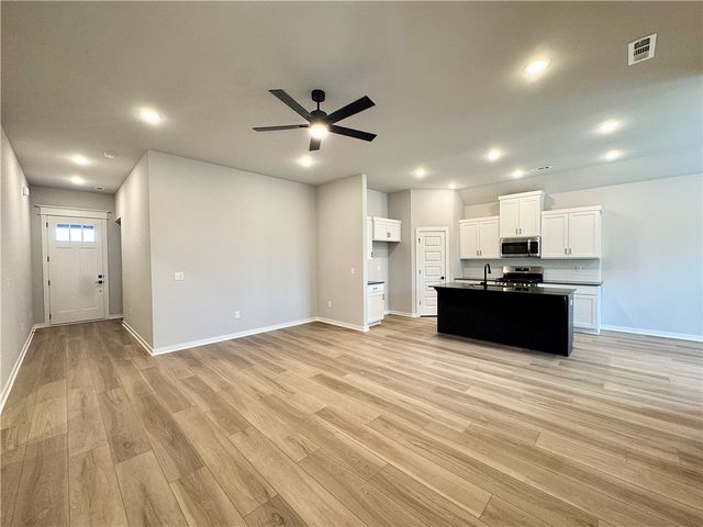 5901 SW Bear Creek Avenue, Bentonville, AR 72713