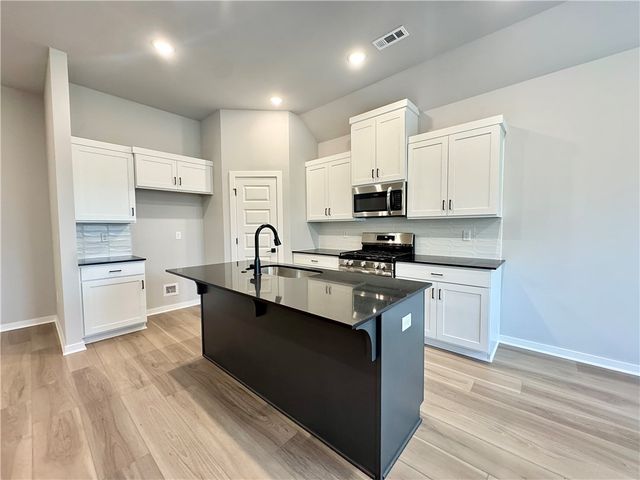 5901 SW Bear Creek Avenue, Bentonville, AR 72713